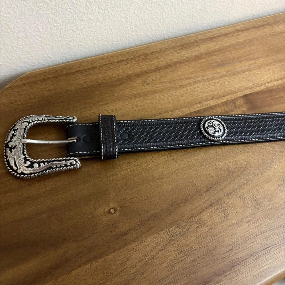 Justin Belt 32 Men Black Leather Basketweave Western Concho Silver Buckle USA